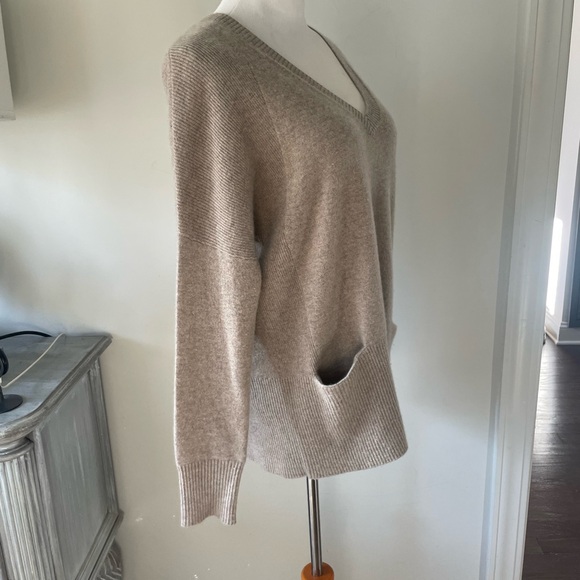 REPEAT CASHMERE 2-POCKET OVERSIZED SWEATER - Picture 6 of 13